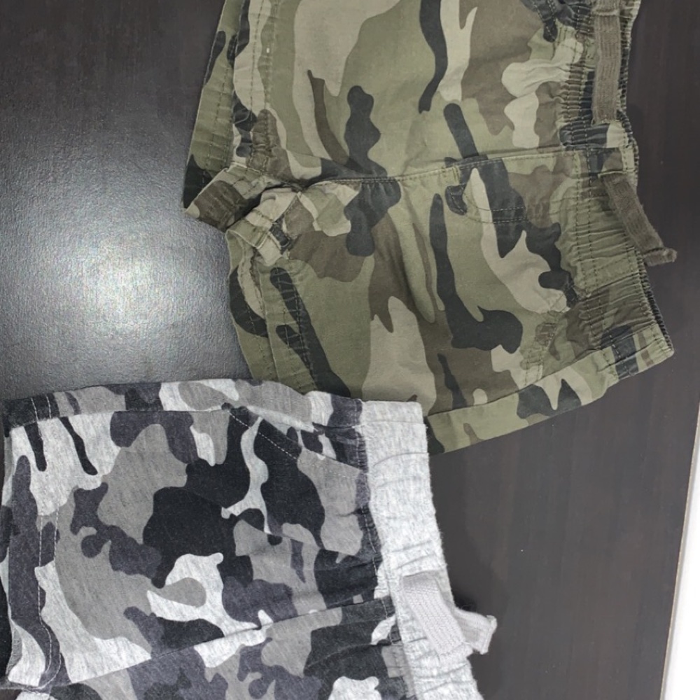 (3-6 months) Baby boy shorts(2/$10)